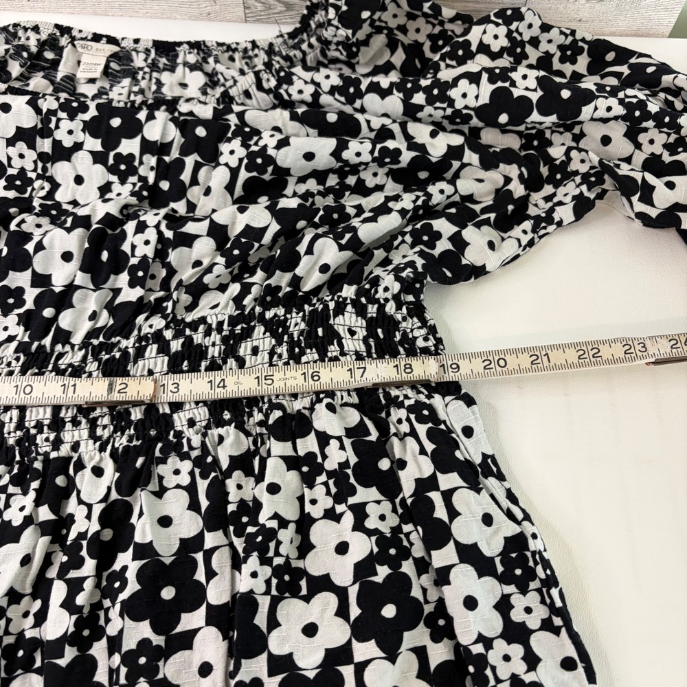 Cato Blouse Womens 22/24W Black White Floral Smocked Peplum Rayon Top - Picture 9 of 9